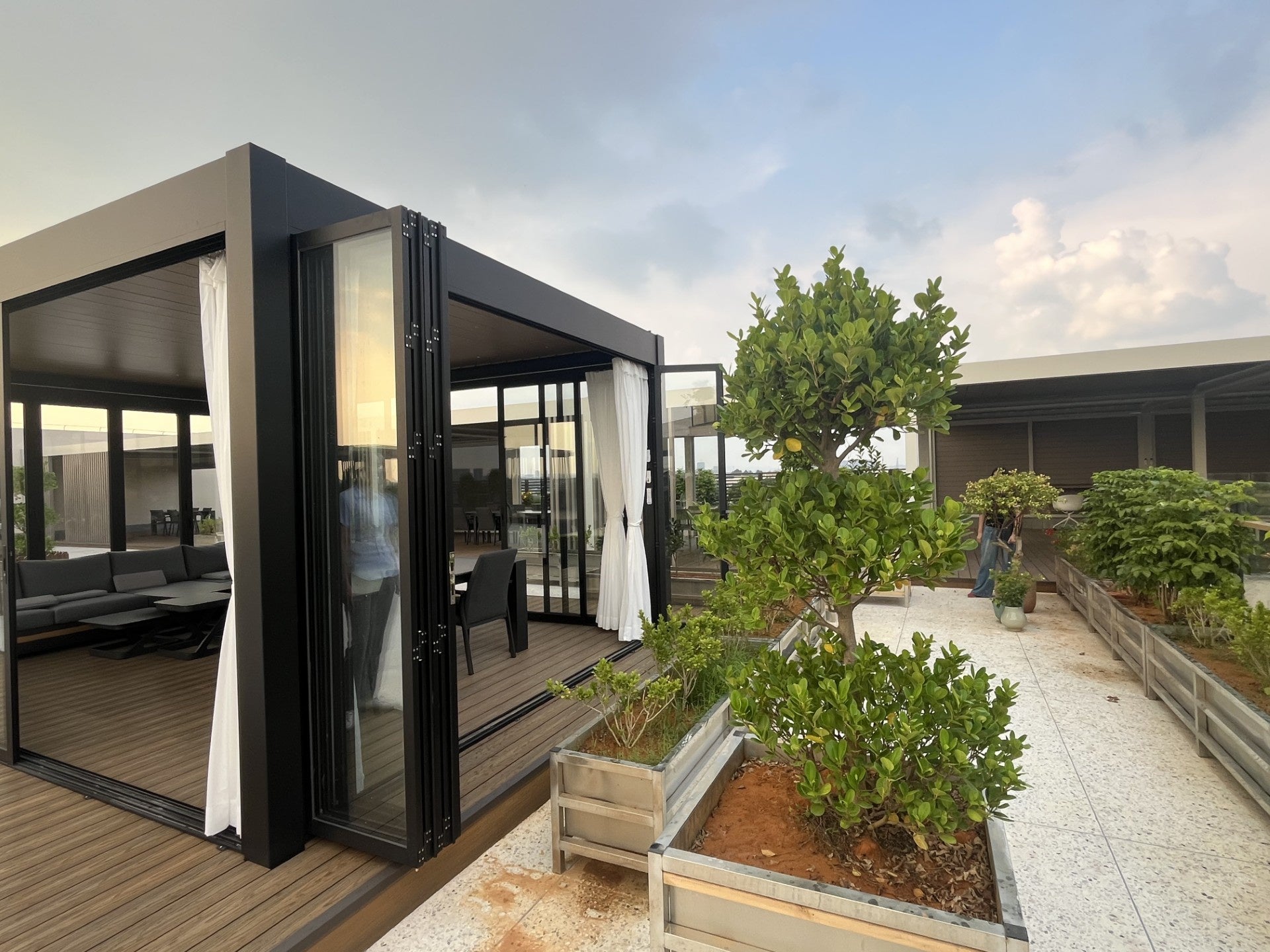 TLP Elite Aluminum Folding Glass Doors -3m side