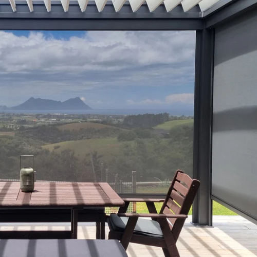 Louvre Blinds & Blade Screens