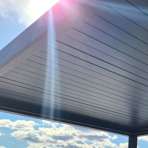 TLP "Affordable Premium" 4mx3mx2.5m Louvre Pergola LED - Wall Mounted / Electric (Graphite / Grey)