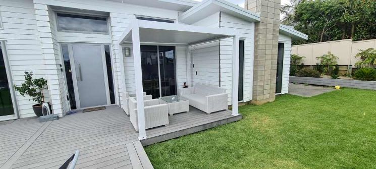 TLP "Affordable Premium" 3mx3mx2.5m Louvre Pergola LED - Free Standing / Manual Crank (White) - CLEARANCE PRICES